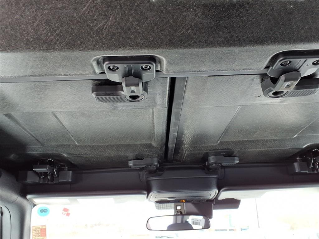 2025 Ford Bronco 4-Door Base - Photo 10