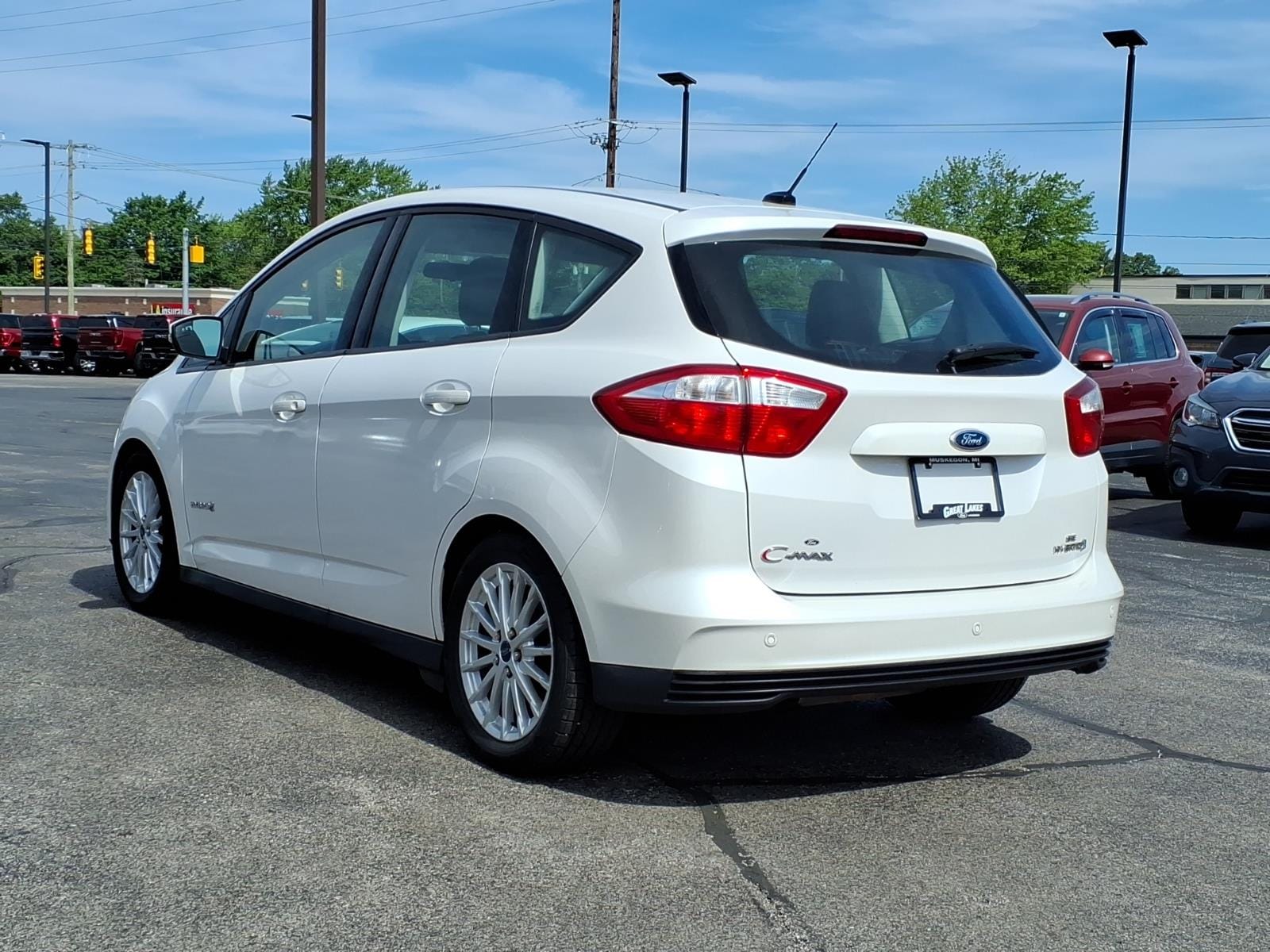 Used 2015 Ford C-Max SE with VIN 1FADP5AU5FL120904 for sale in Muskegon, MI
