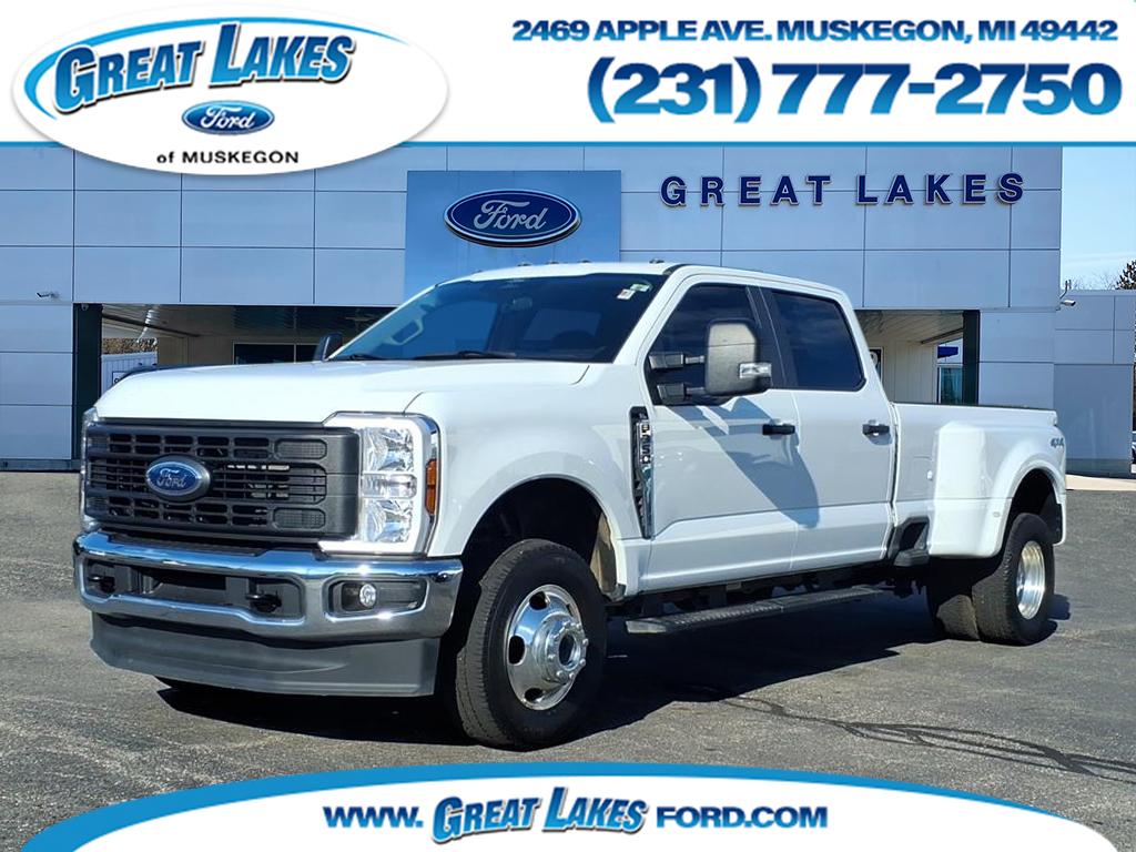 2024 Ford F-350 Super Duty XL's photo