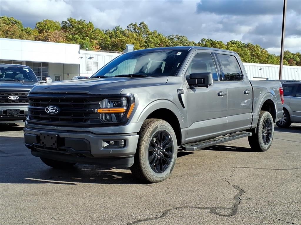 New 2025 Ford F-150 XLT 4x4 XLT SuperCrew 5.5 ft. SB