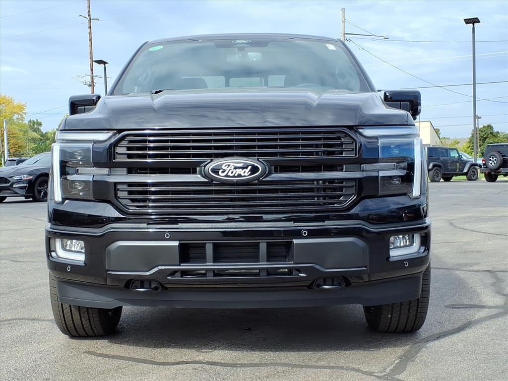 New 2025 Ford F-150 Platinum 4x4 Platinum SuperCrew 5.5 ft. SB