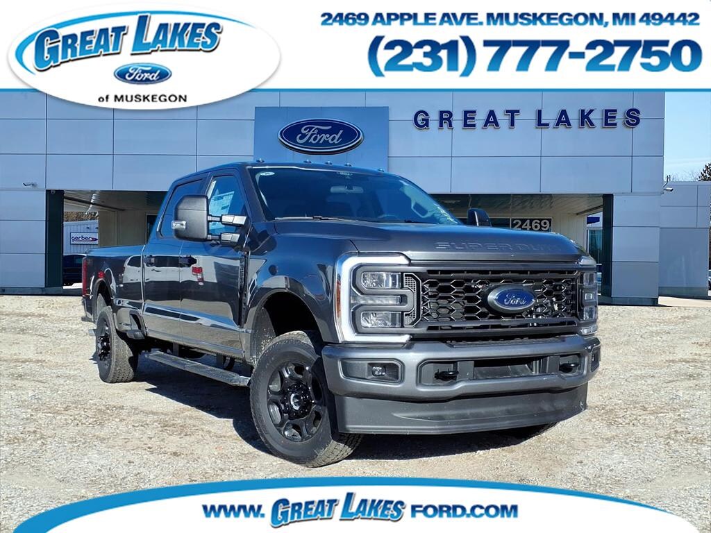 New 2026 Ford F-350 4x4 XL Crew Cab 8 ft. LB SRW Pickup
