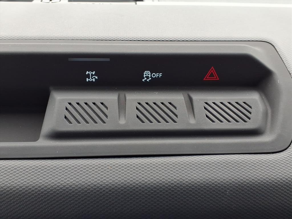 2025 Ford Bronco 4-Door Base - Photo 19