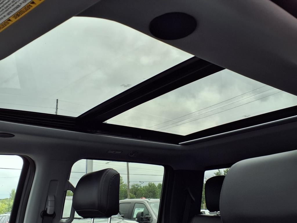 2025 Ford F-350 Super Duty Lariat - Photo 11