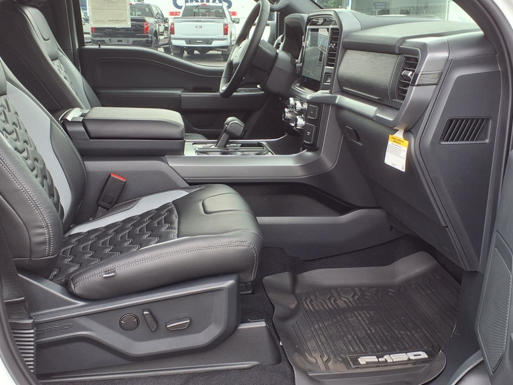 2025 Ford F-150 XLT - Photo 18