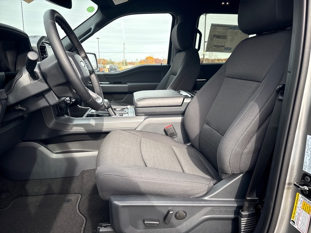 2025 Ford F-150 XLT - Photo 15