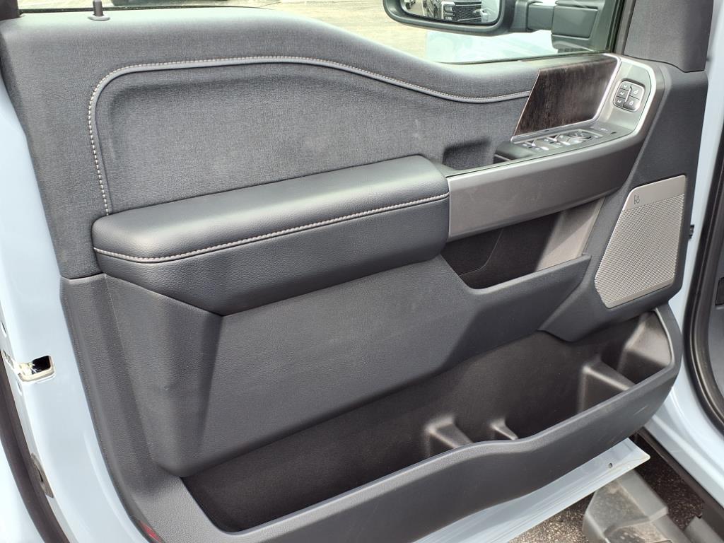 2025 Ford F-350 Super Duty Lariat - Photo 4