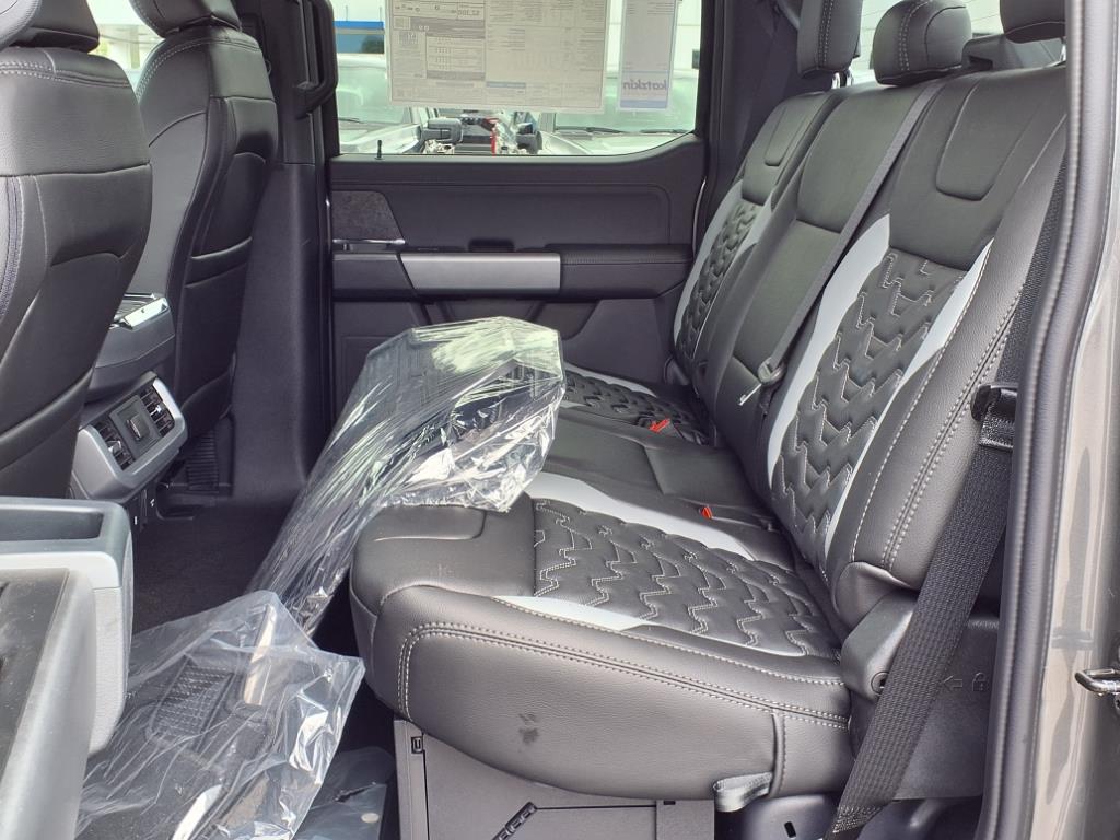 2025 Ford F-150 XLT - Photo 9