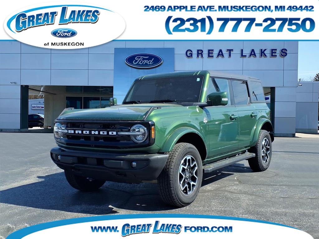 2023 Ford Bronco Outer Banks 4x4's photo