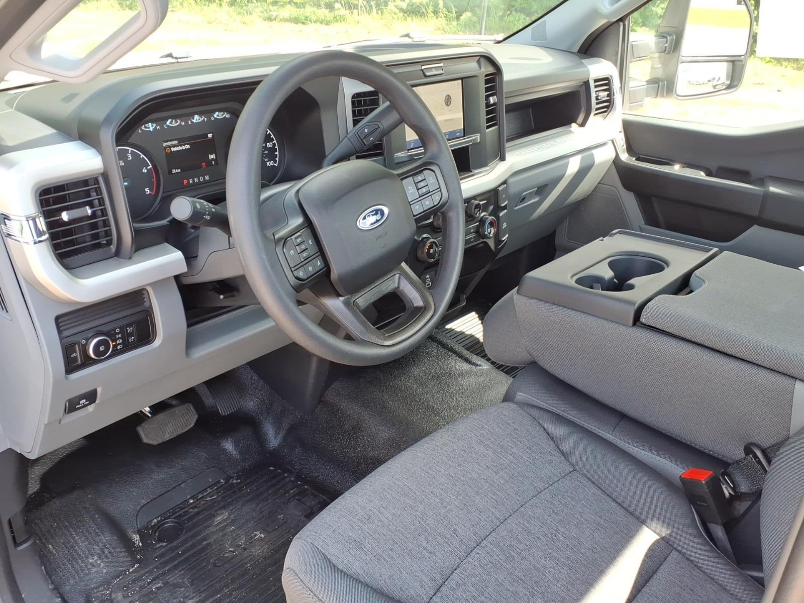 2026 Ford F-250 Super Duty XL - Photo 8