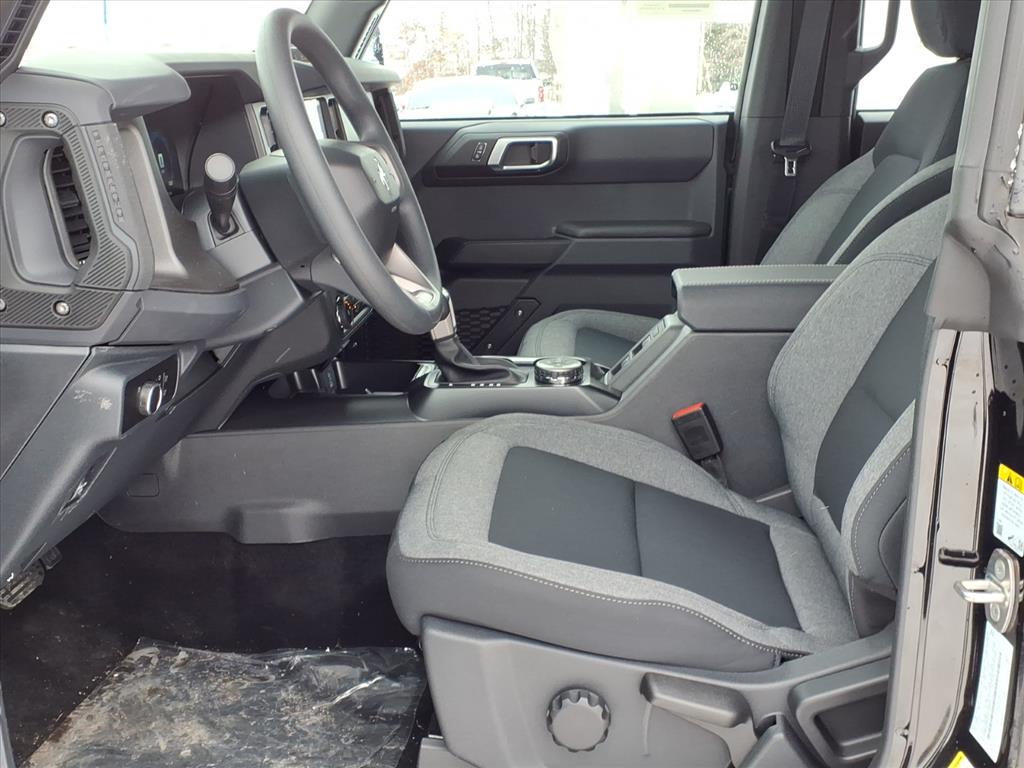 2025 Ford Bronco 4-Door Base - Photo 7