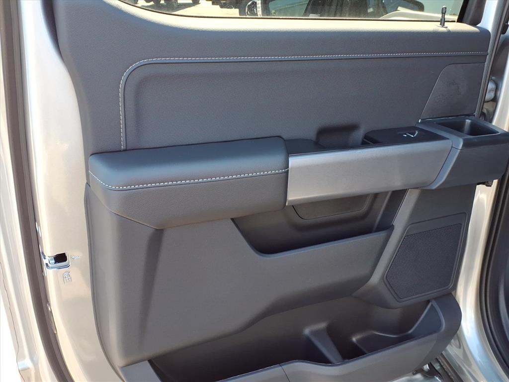 2025 Ford F-150 XLT - Photo 10