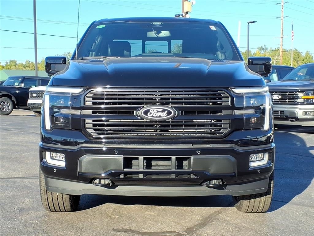 New 2025 Ford F-150 Platinum 4x4 Platinum SuperCrew 5.5 ft. SB