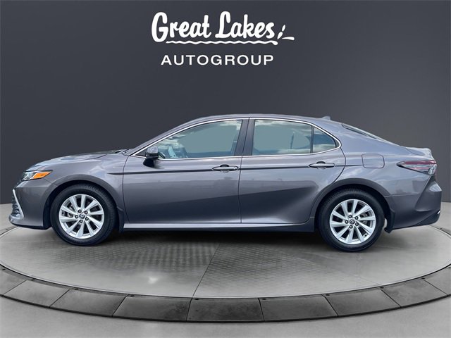 2023 Toyota Camry LE photo 2