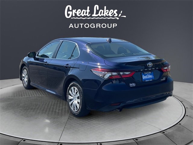 2021 Toyota Camry Hybrid LE photo 2