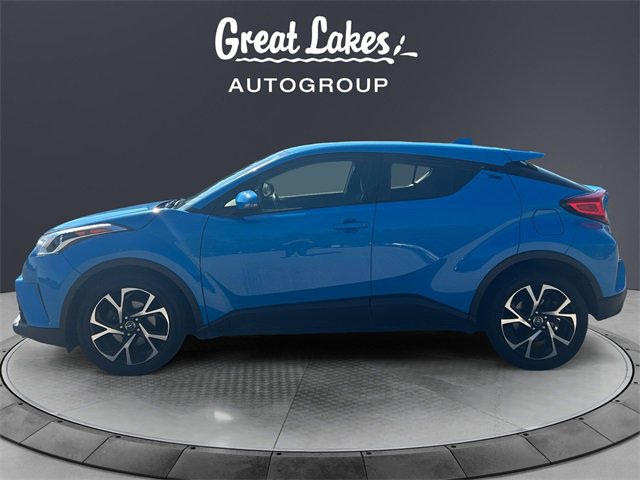 2019 Toyota C-HR LE photo 2