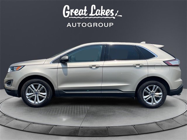 2018 Ford Edge Titanium photo 2