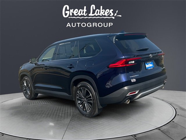 2024 Toyota Highlander Hybrid Platinum photo 2