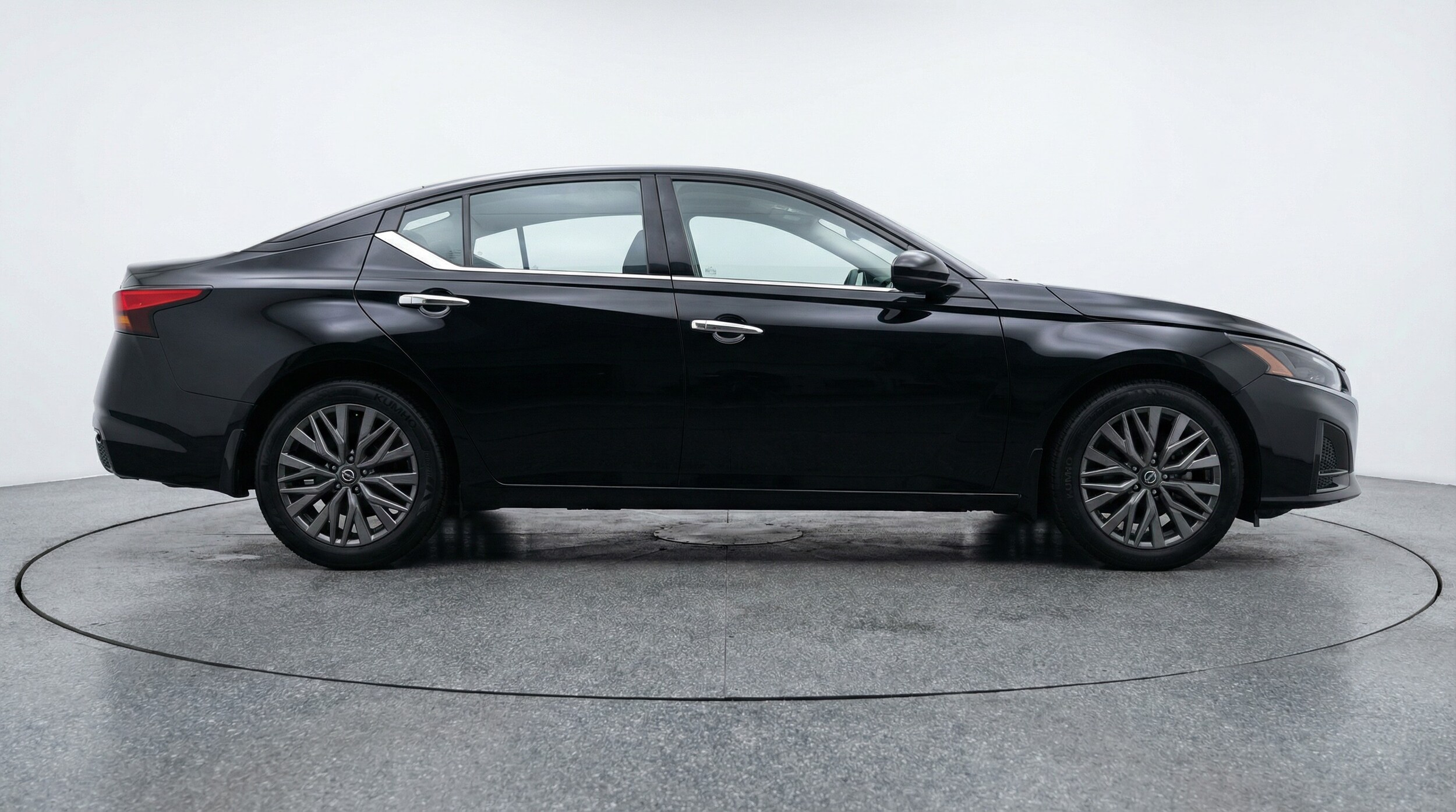 Thumbnail: 2025 Nissan Altima - 8