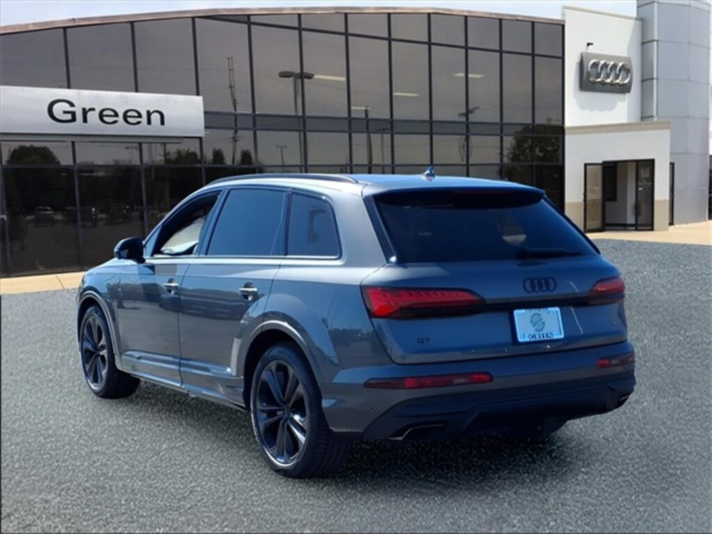 New 2026 Audi Q7 55 Premium SUV