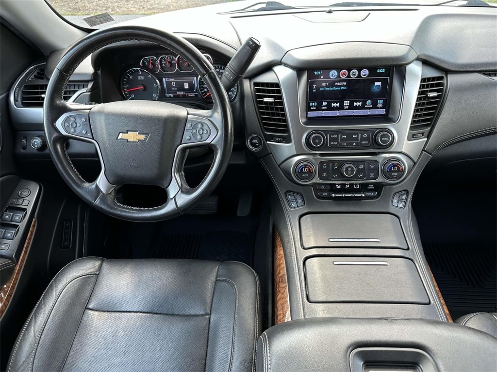 Used 2020 Chevrolet Tahoe Premier with VIN 1GNSKCKC1LR253055 for sale in Greencastle, PA