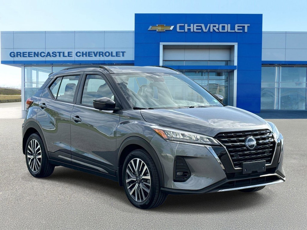 Used 2023 Nissan Kicks SR