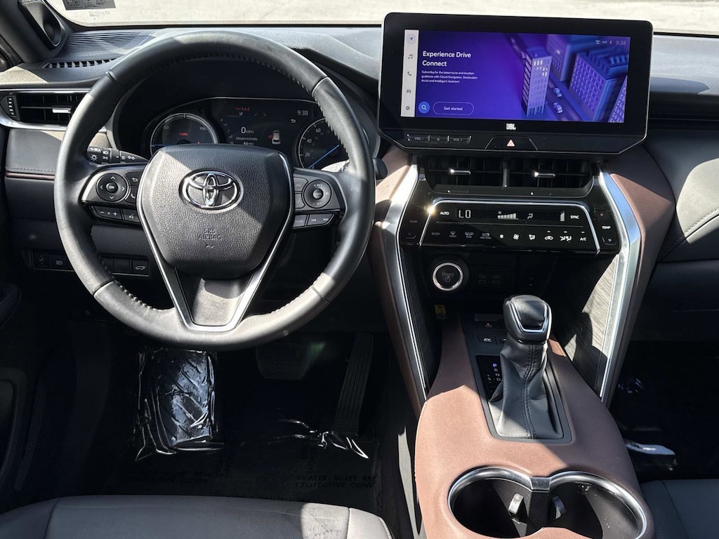 Used 2023 Toyota Venza LE