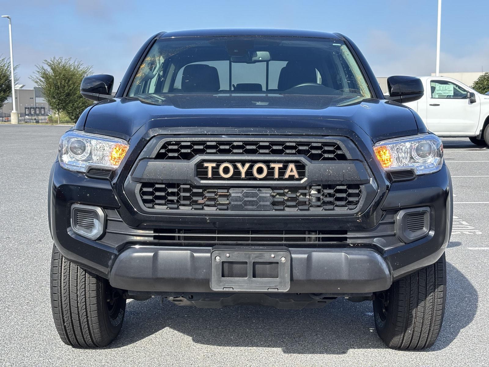 2022 Toyota Tacoma SR5 V6 photo 2