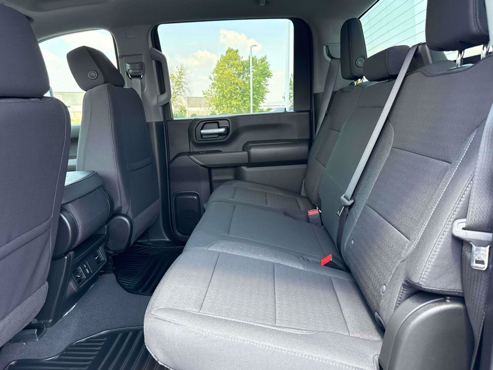 2026 Chevrolet Silverado 2500 HD Custom - Photo 10