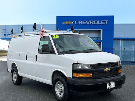 2025 Chevrolet Express Cargo WT Van