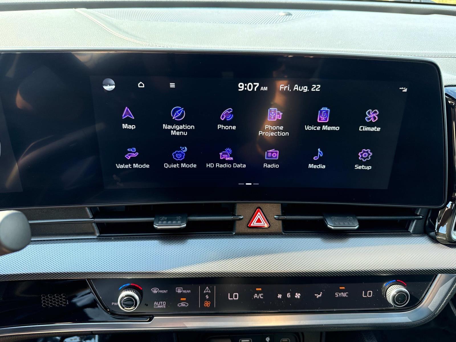 2025 Kia Sportage photo 2