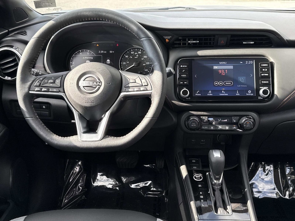 Used 2023 Nissan Kicks SR