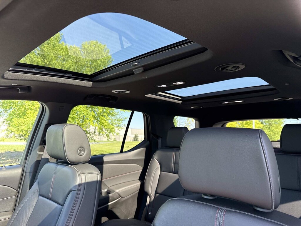 Used 2023 Chevrolet Traverse RS SUV