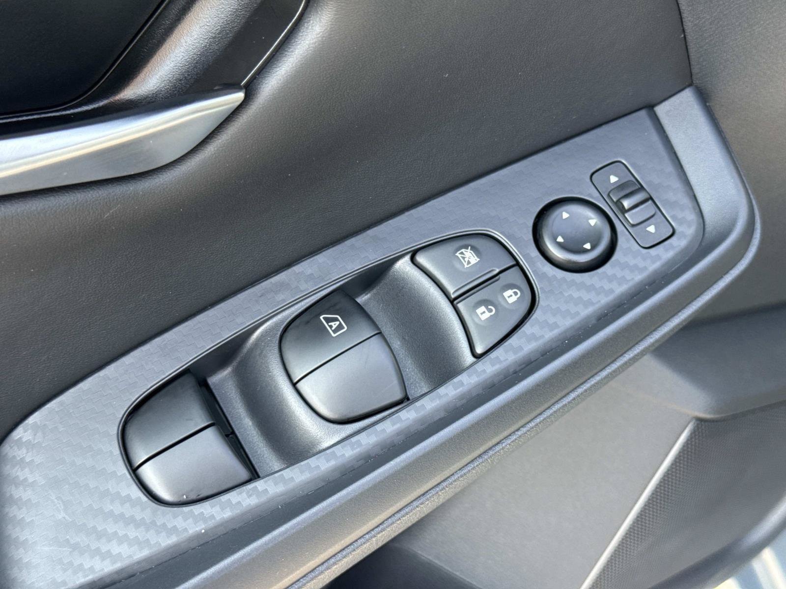 2025 Nissan Sentra SV - Photo 17