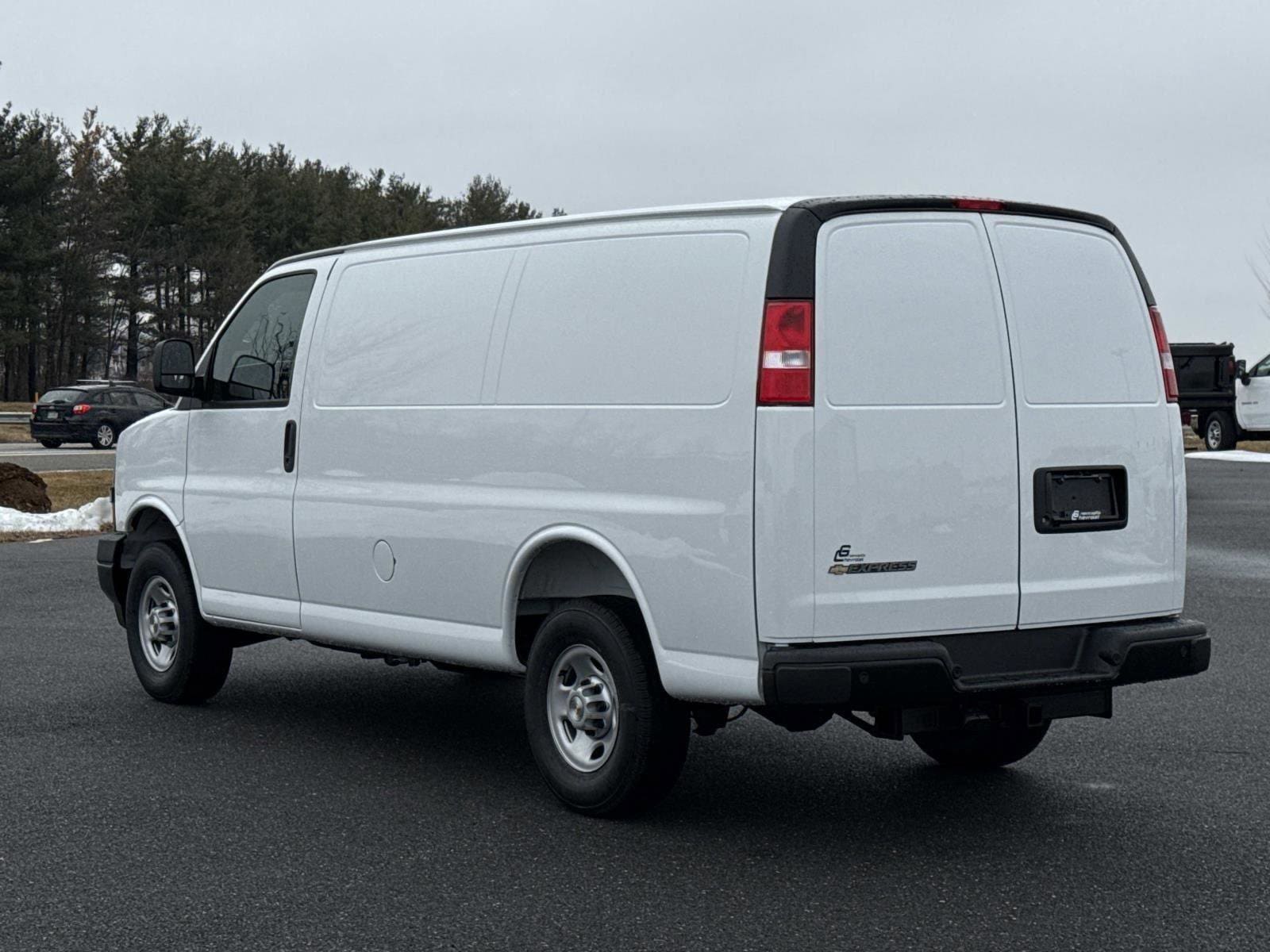 2026 Chevrolet Express Cargo Work Van - Photo 14