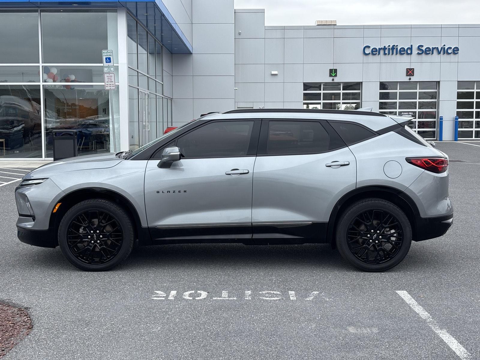 2023 Chevrolet Blazer RS photo 3