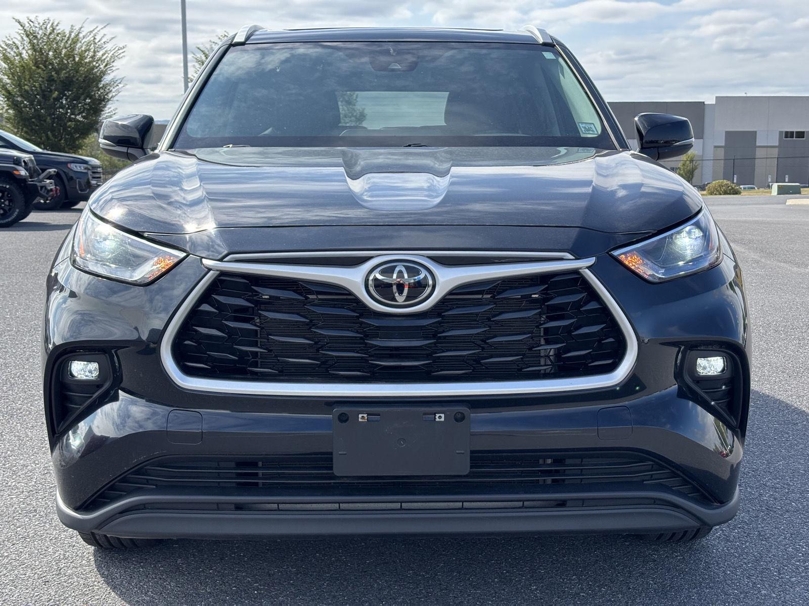 2023 Toyota Highlander Limited Platinum XLE XSE photo 2