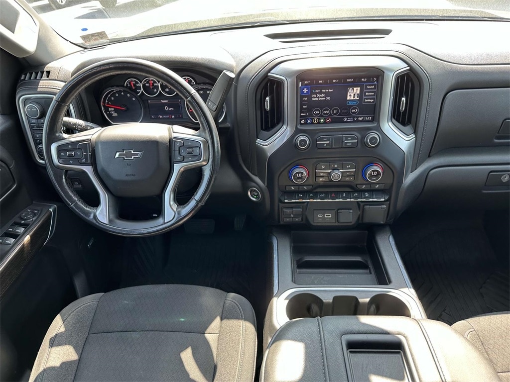 Used 2021 Chevrolet Silverado 1500 RST with VIN 1GCUYEED6MZ250394 for sale in Greencastle, PA