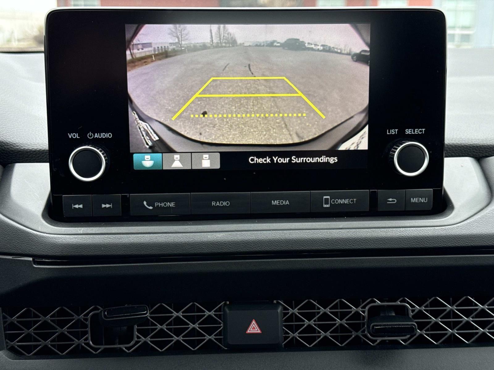 2025 Honda Accord LX photo 4