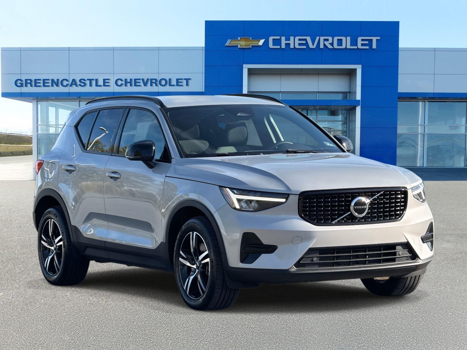 2024 Volvo XC40 Core
