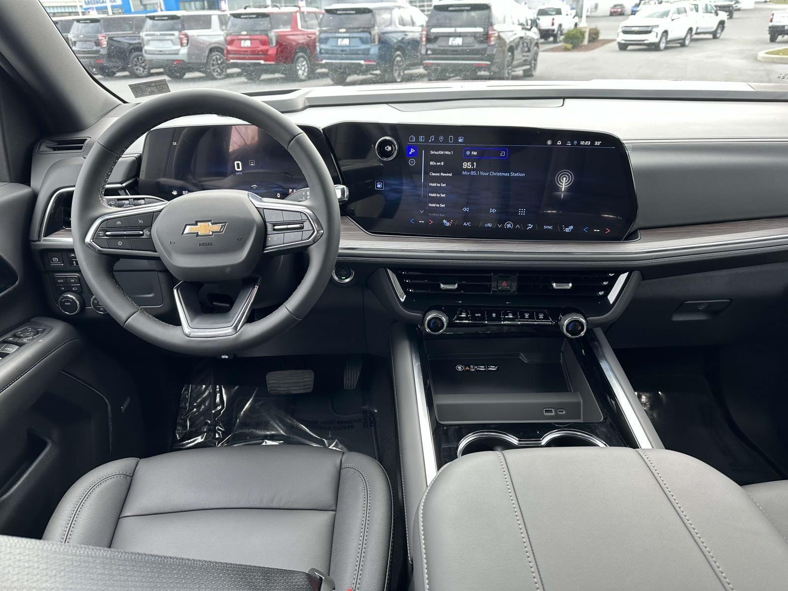 2025 Chevrolet Tahoe LT photo 2
