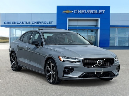 2024 Volvo S60 Core Dark Theme
