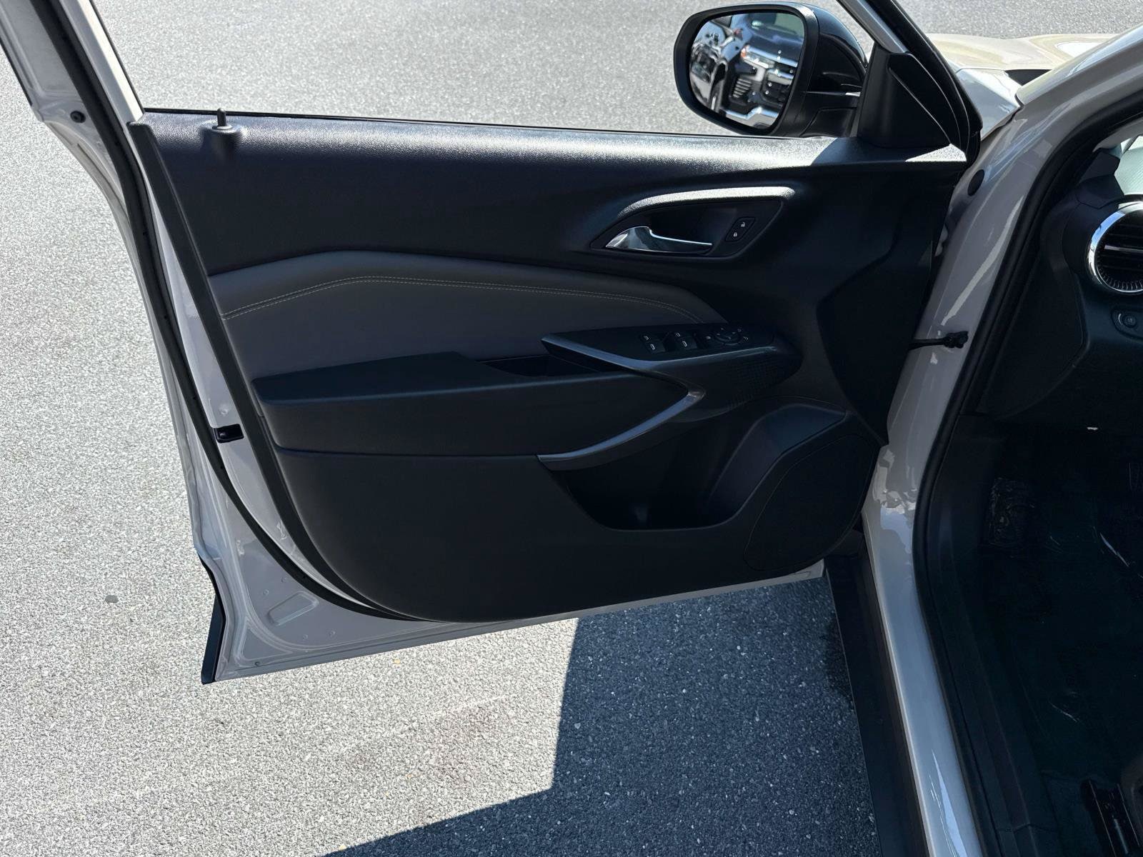 2026 Chevrolet Trax Activ - Photo 8