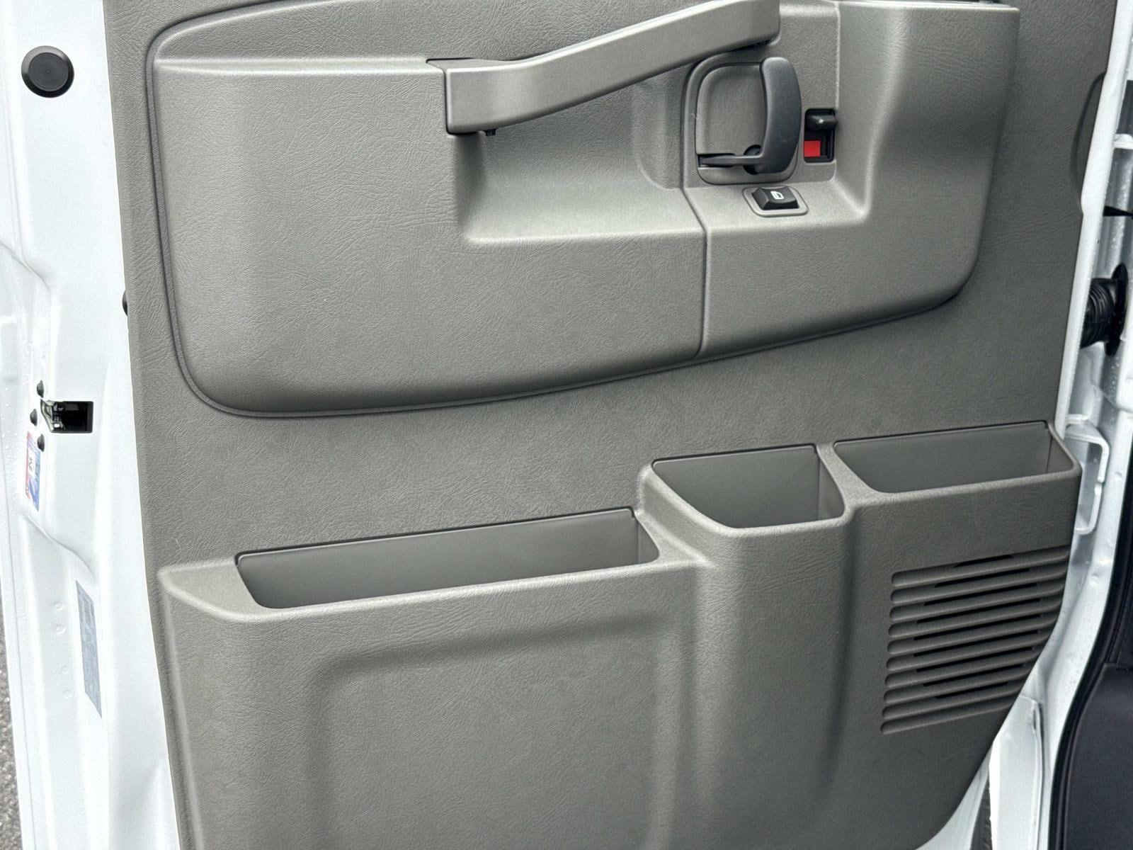 2026 Chevrolet Express Cargo Work Van - Photo 8