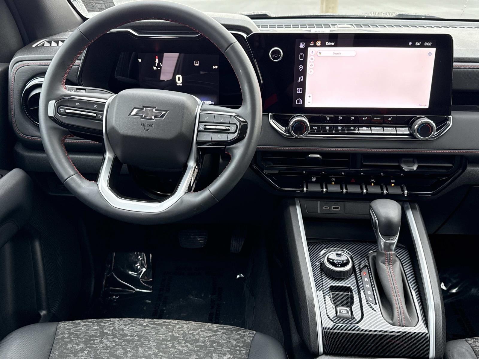 2023 Chevrolet Colorado Z71 photo 2