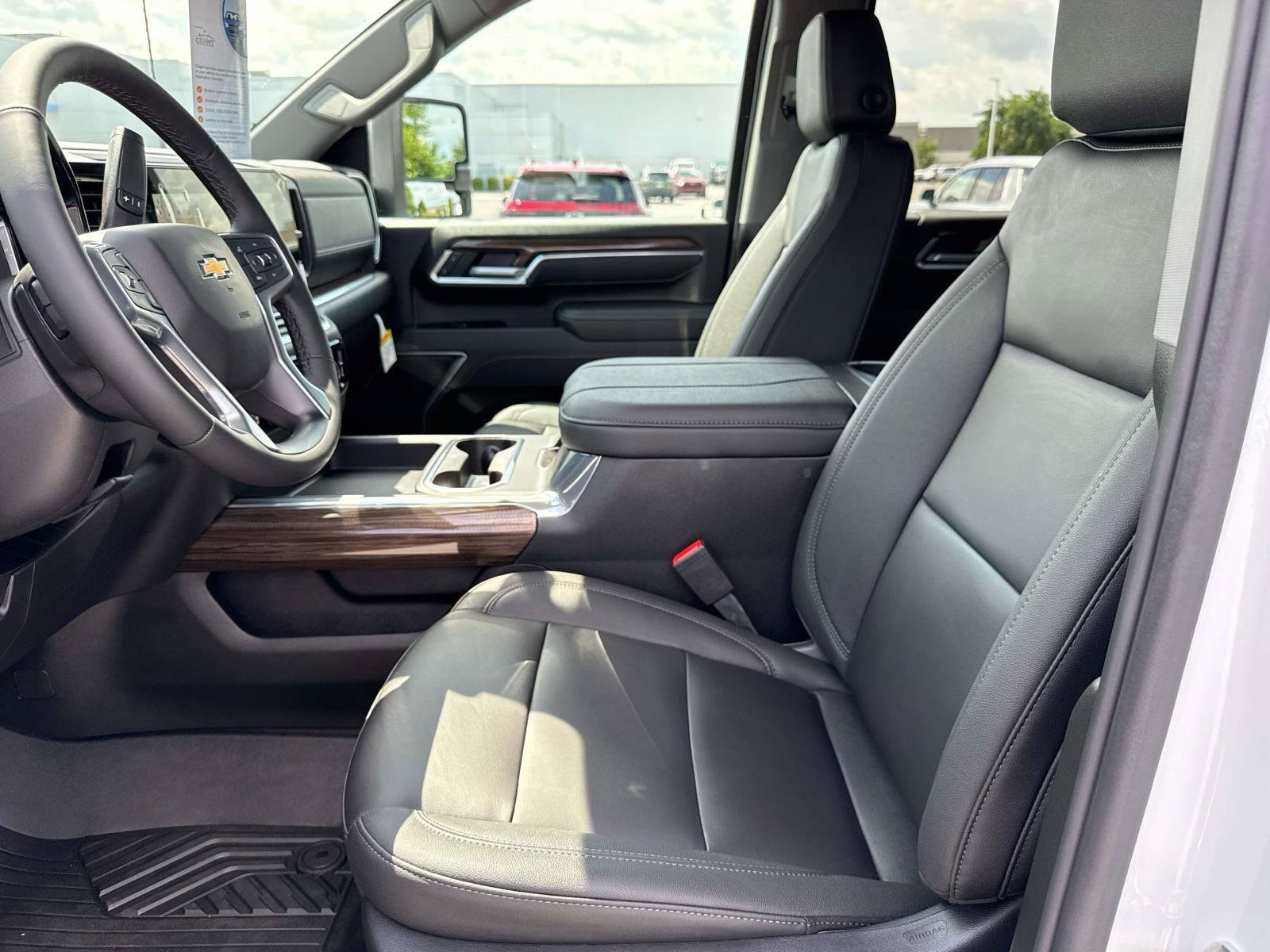 2026 Chevrolet Silverado 3500 HD LT - Photo 9