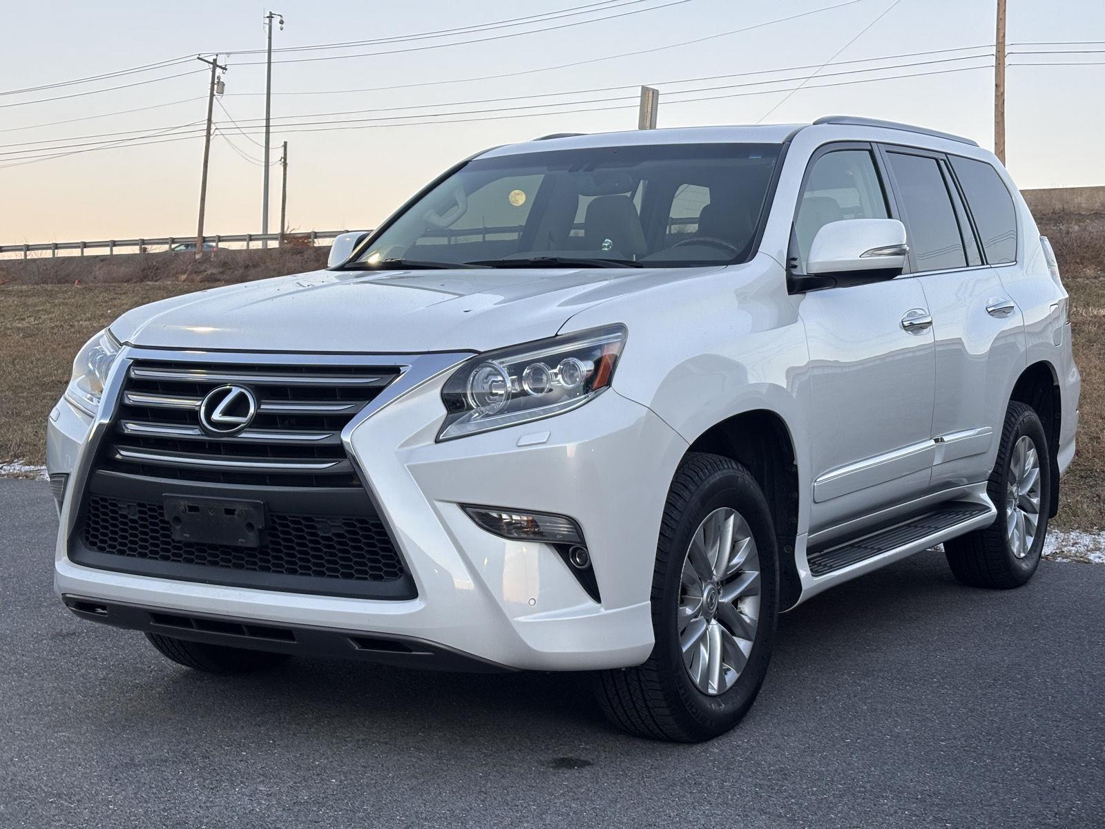 2016 Lexus GX Base's photo