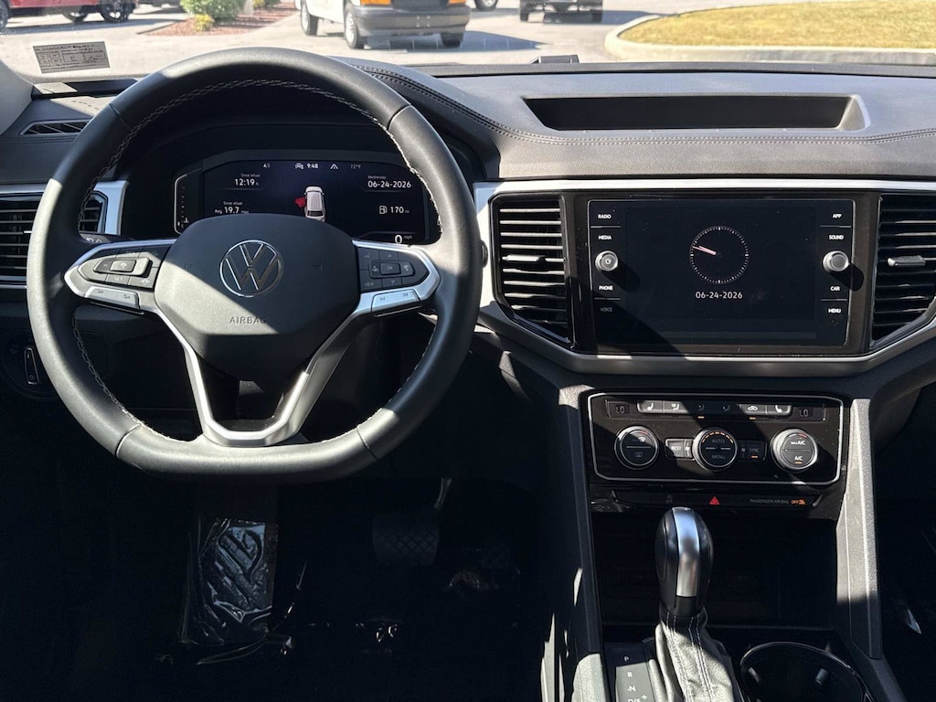 Used 2023 Volkswagen Atlas 2.0T SE w/Technology
