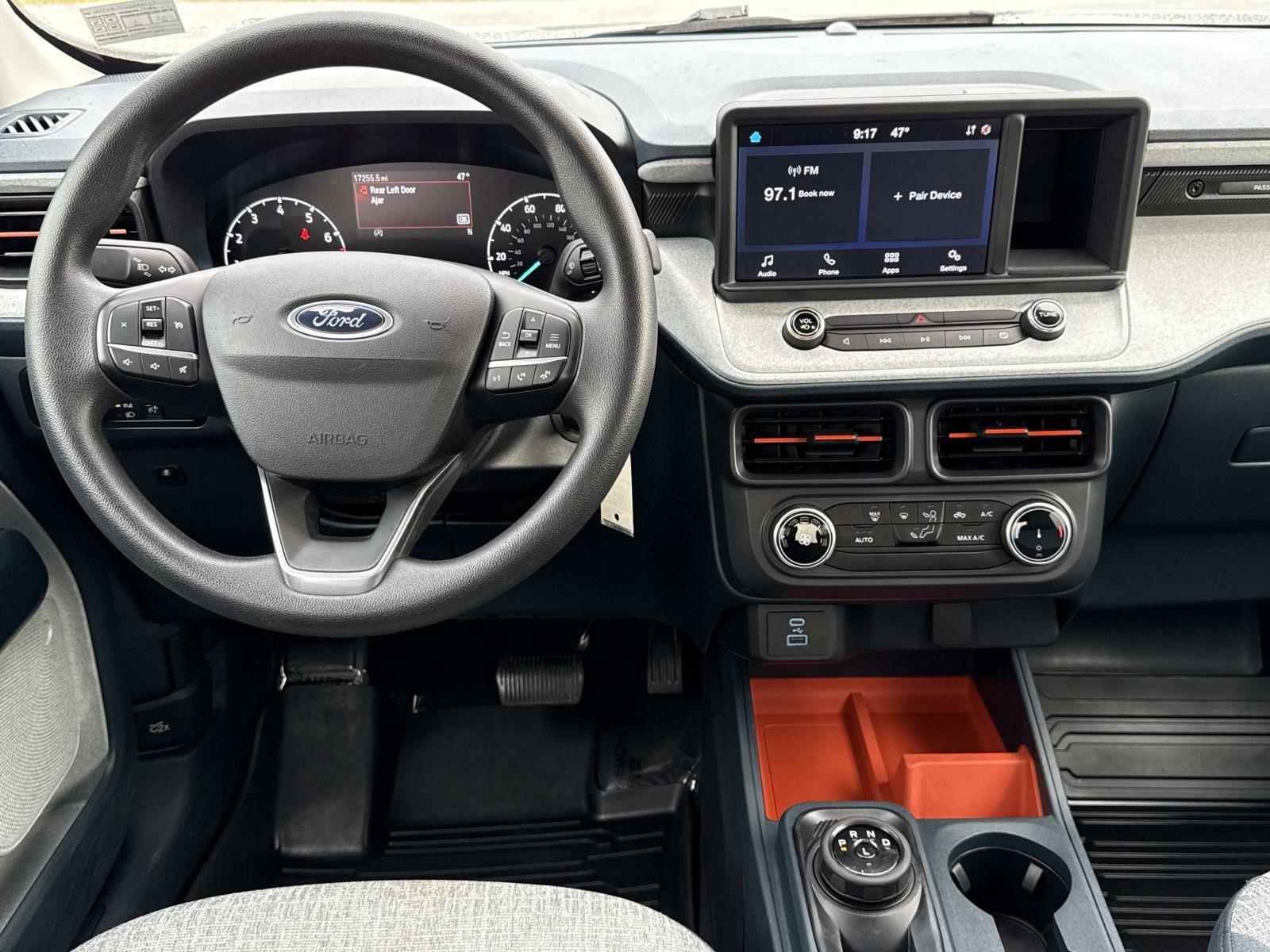 2024 Ford Maverick XLT photo 2