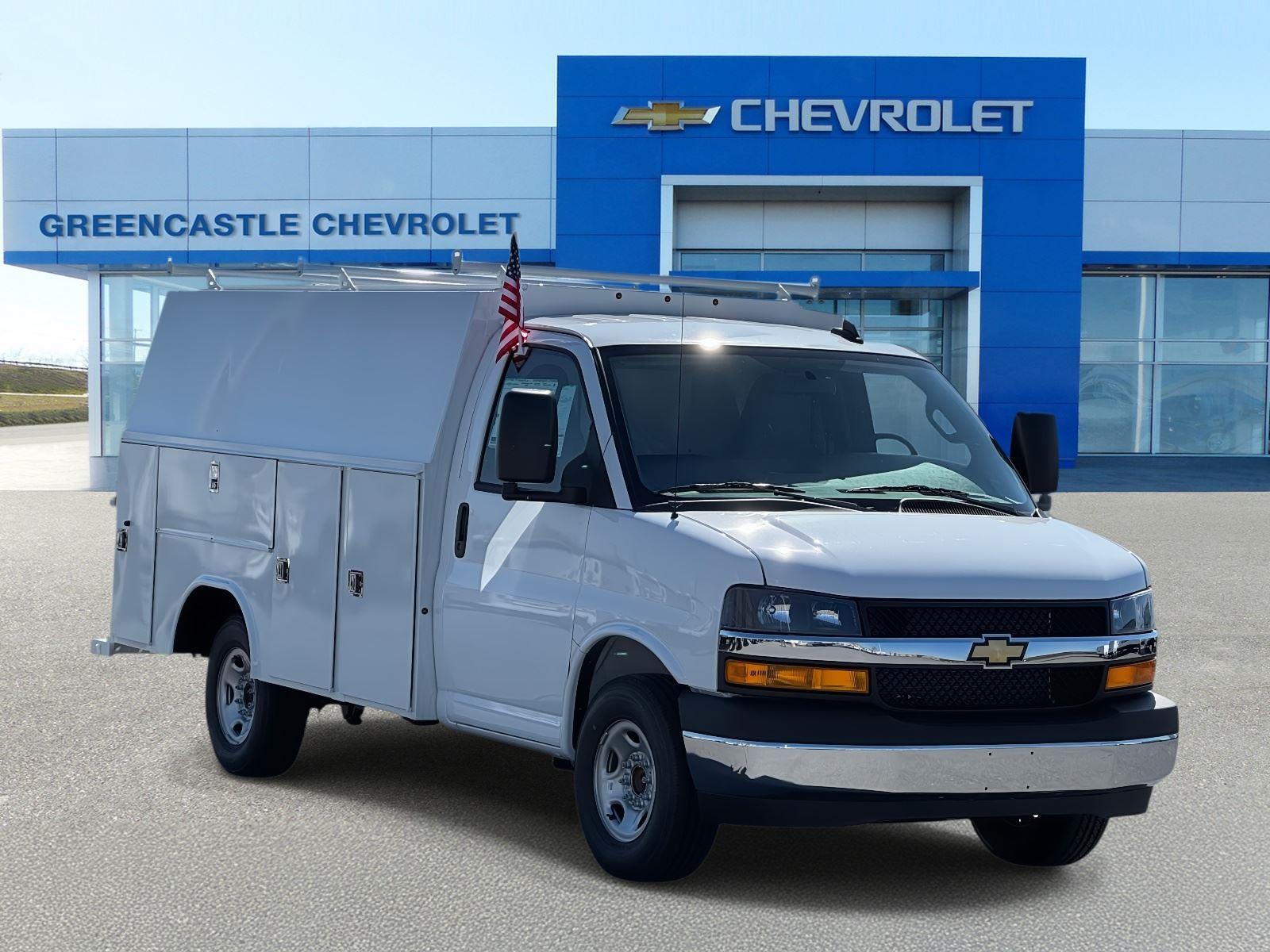 2025 Chevrolet Express Cutaway Base's photo